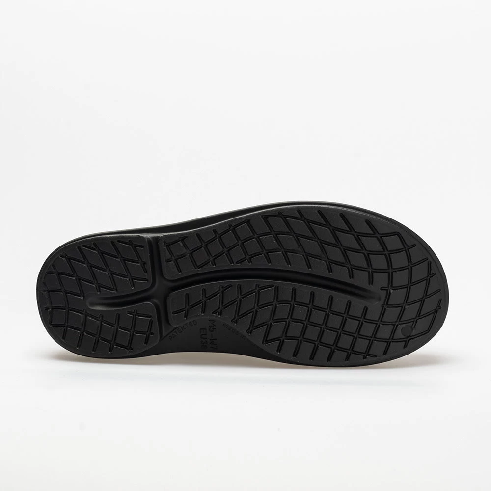 OOFOS OOcloog Women's Black - Image 4